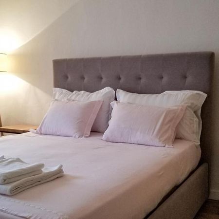 Spacious And Cozy Apartment - Ajia Apartment Tirana Bagian luar foto