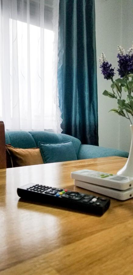 Spacious And Cozy Apartment - Ajia Apartment Tirana Bagian luar foto