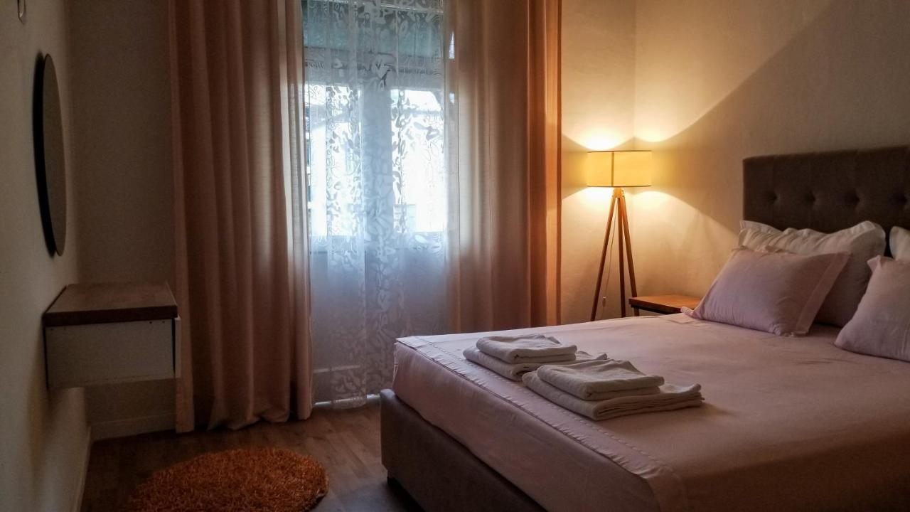 Spacious And Cozy Apartment - Ajia Apartment Tirana Bagian luar foto