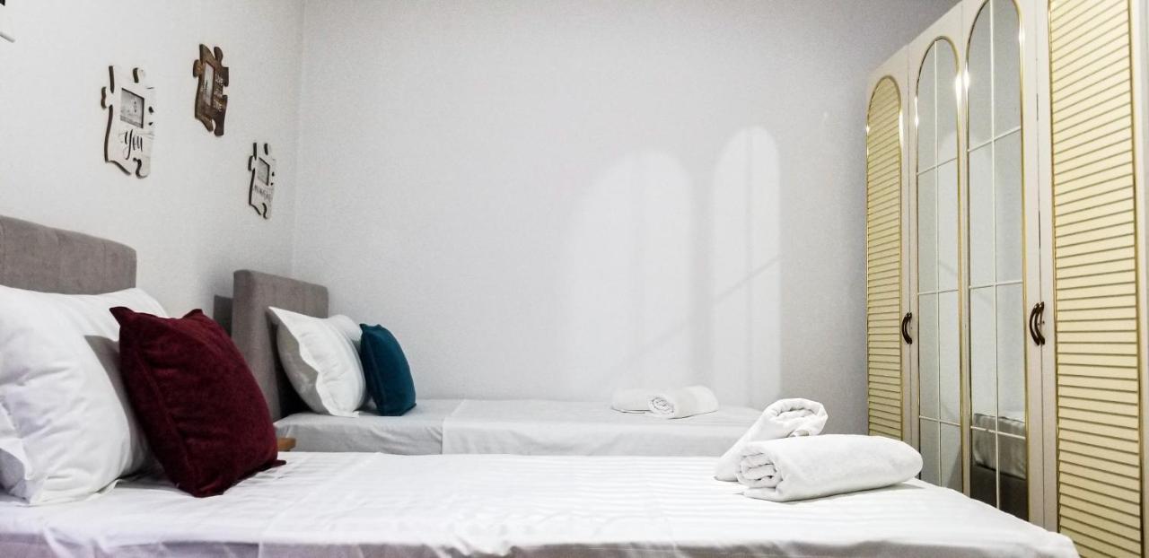 Spacious And Cozy Apartment - Ajia Apartment Tirana Bagian luar foto
