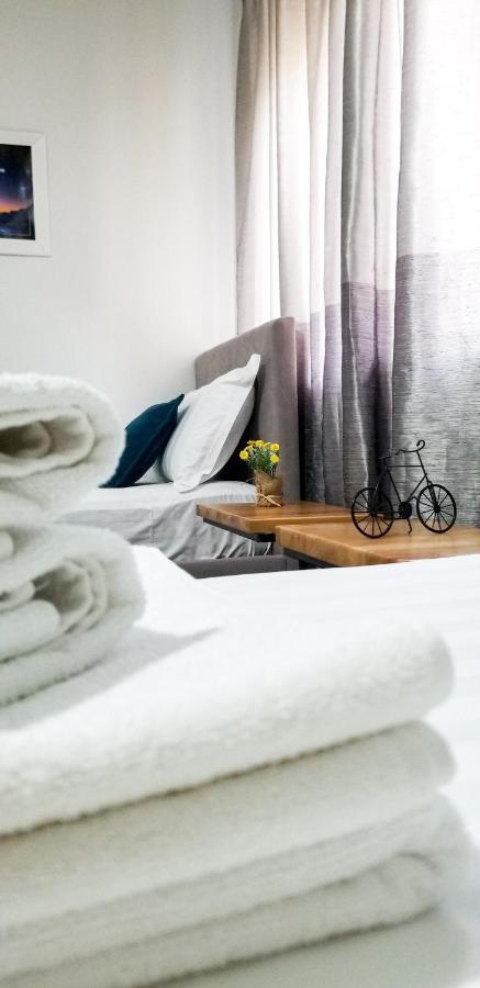 Spacious And Cozy Apartment - Ajia Apartment Tirana Bagian luar foto