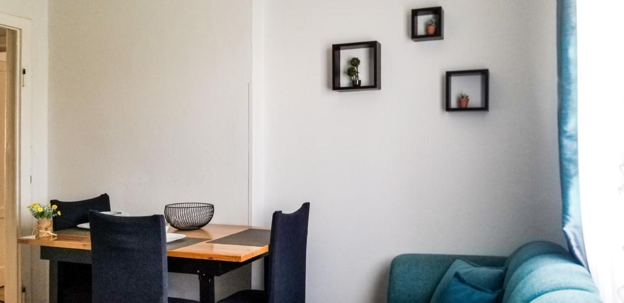 Spacious And Cozy Apartment - Ajia Apartment Tirana Bagian luar foto