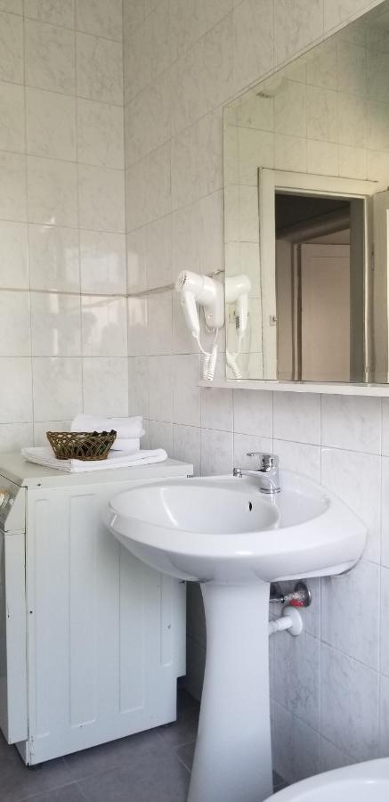 Spacious And Cozy Apartment - Ajia Apartment Tirana Bagian luar foto