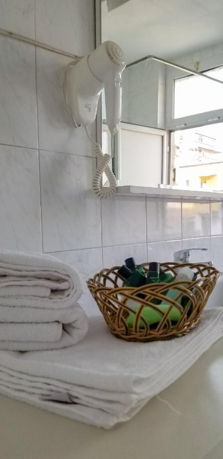 Spacious And Cozy Apartment - Ajia Apartment Tirana Bagian luar foto