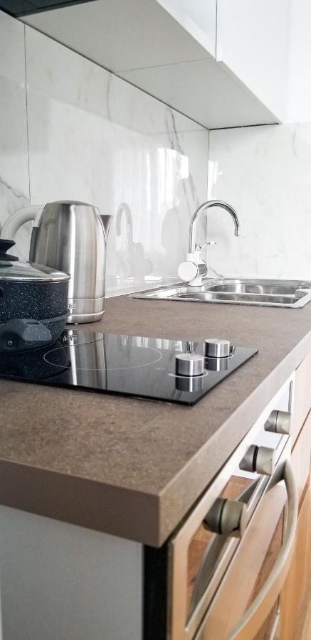 Spacious And Cozy Apartment - Ajia Apartment Tirana Bagian luar foto