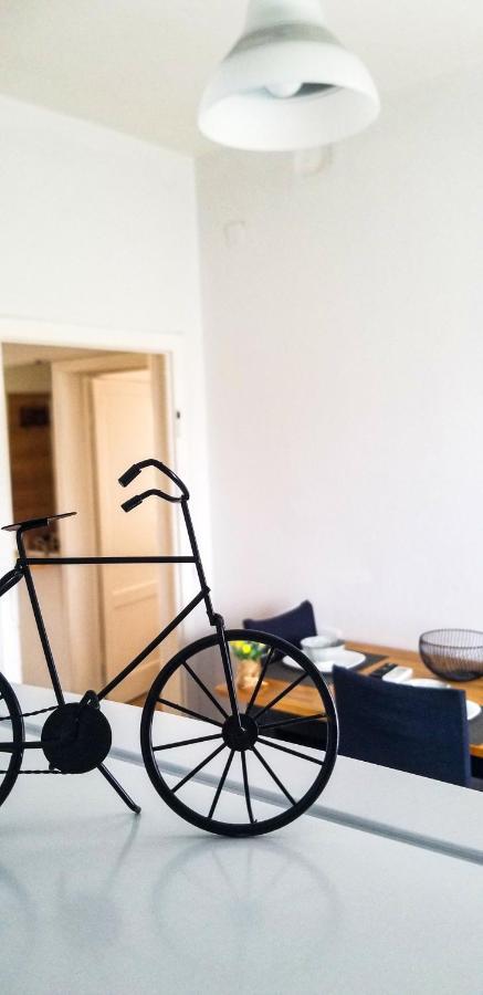 Spacious And Cozy Apartment - Ajia Apartment Tirana Bagian luar foto