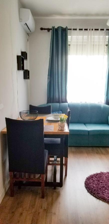 Spacious And Cozy Apartment - Ajia Apartment Tirana Bagian luar foto