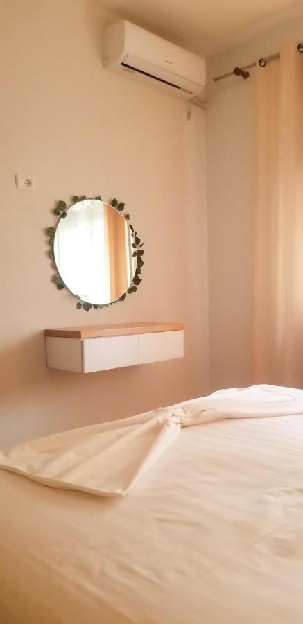Spacious And Cozy Apartment - Ajia Apartment Tirana Bagian luar foto